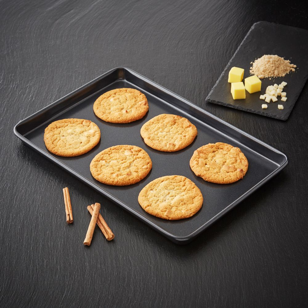 Precision Plus Bakeware by Tower